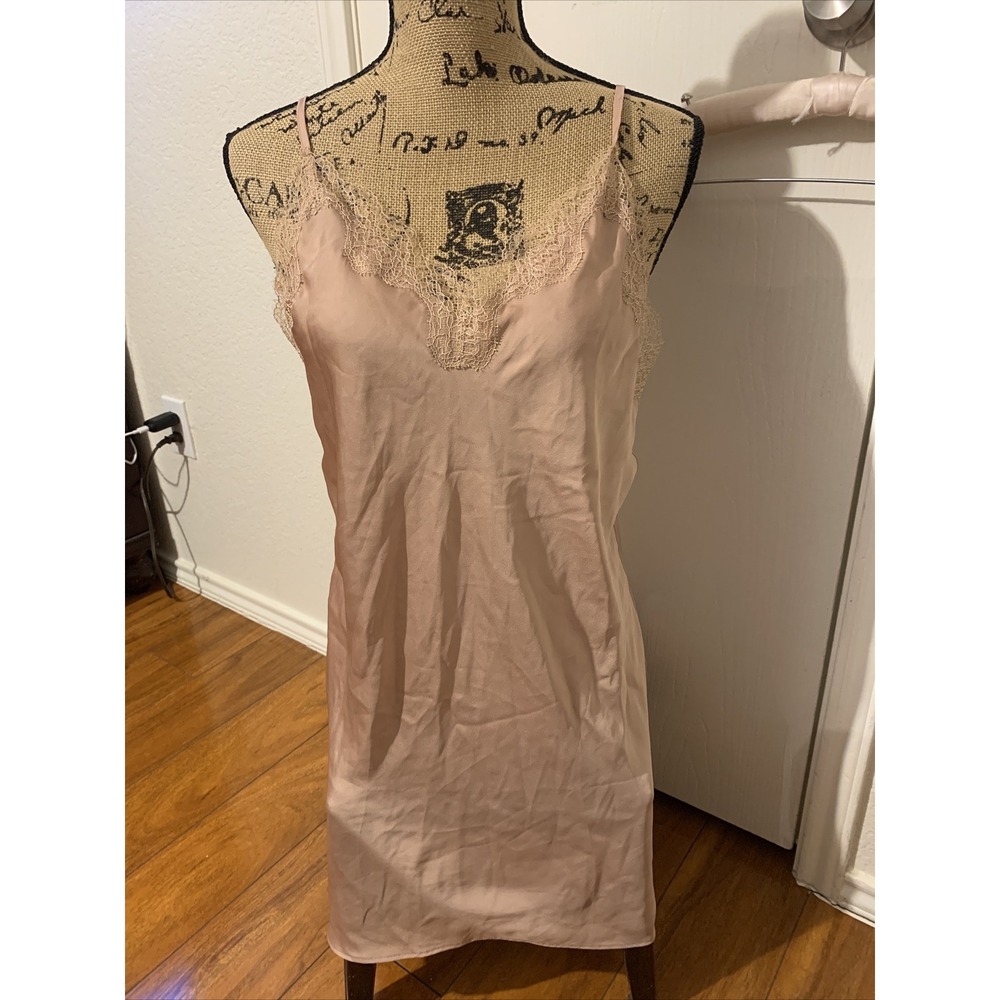 victoria's secret Medium Nude Beige Sexy Babydoll Night Gown NWOT Discontinued